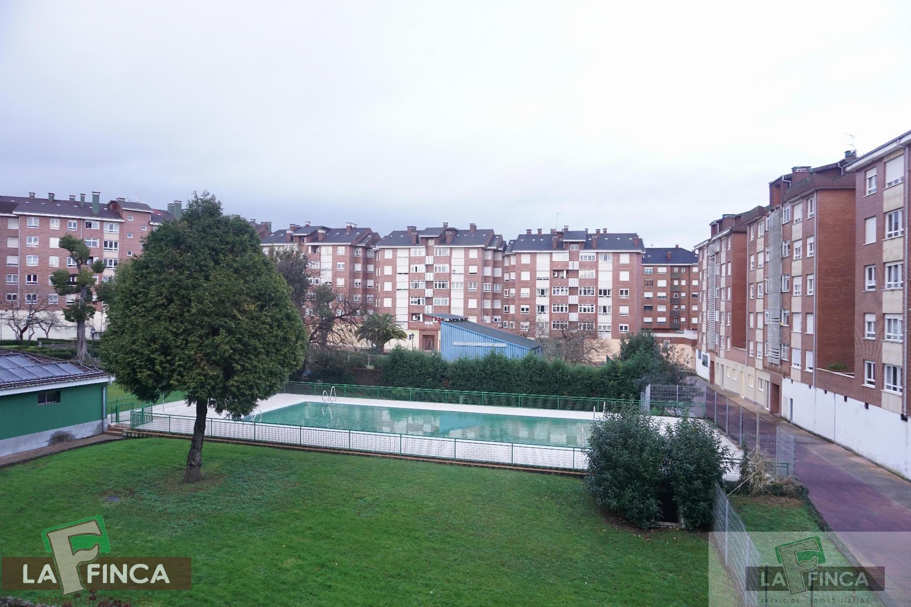 For sale of flat in Oviedo
