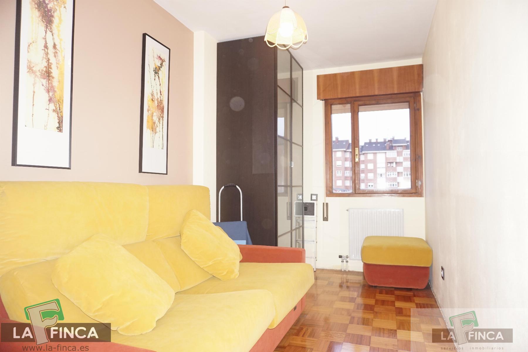 For sale of flat in Oviedo