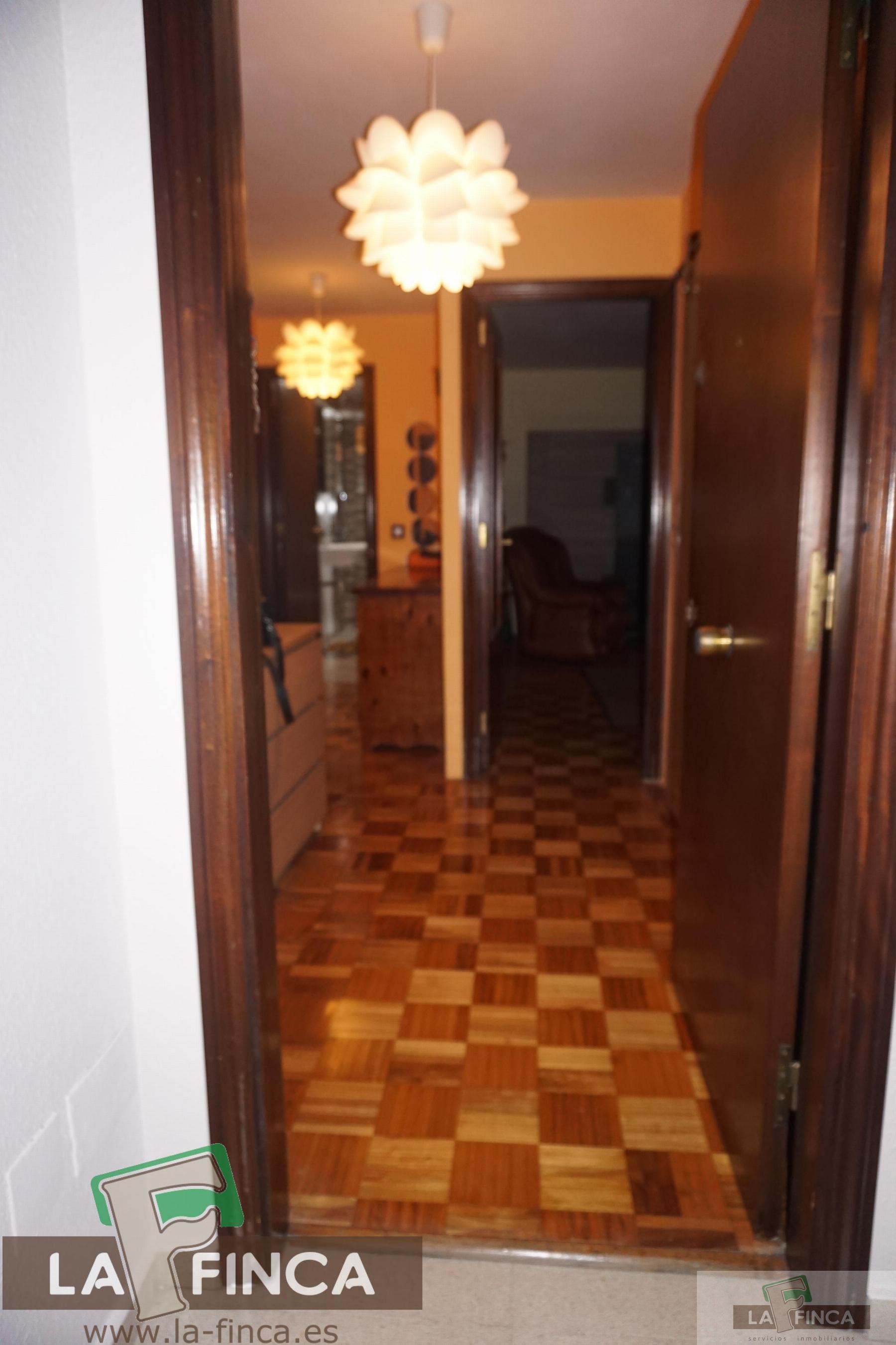 For sale of flat in Oviedo