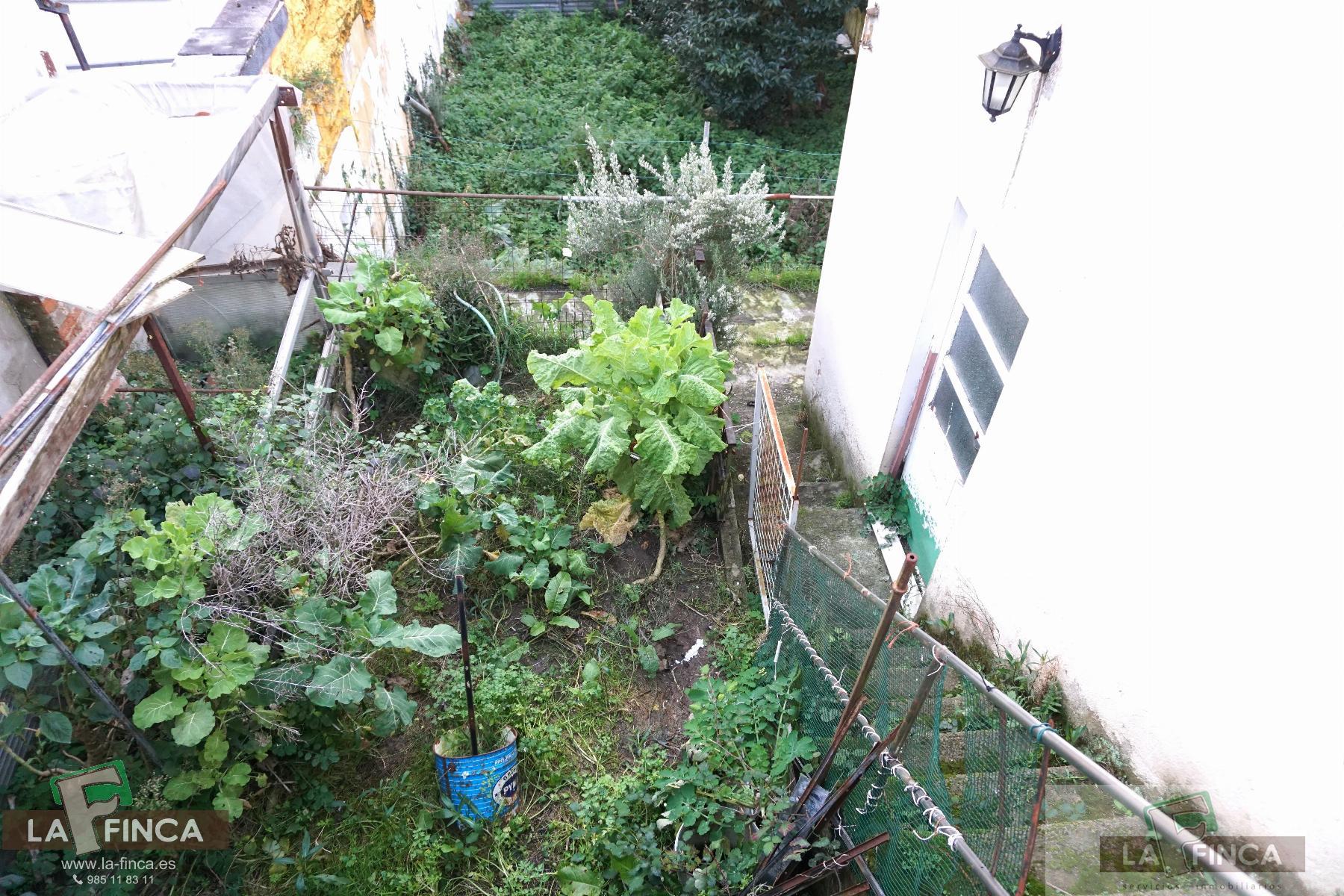 For sale of land in Oviedo