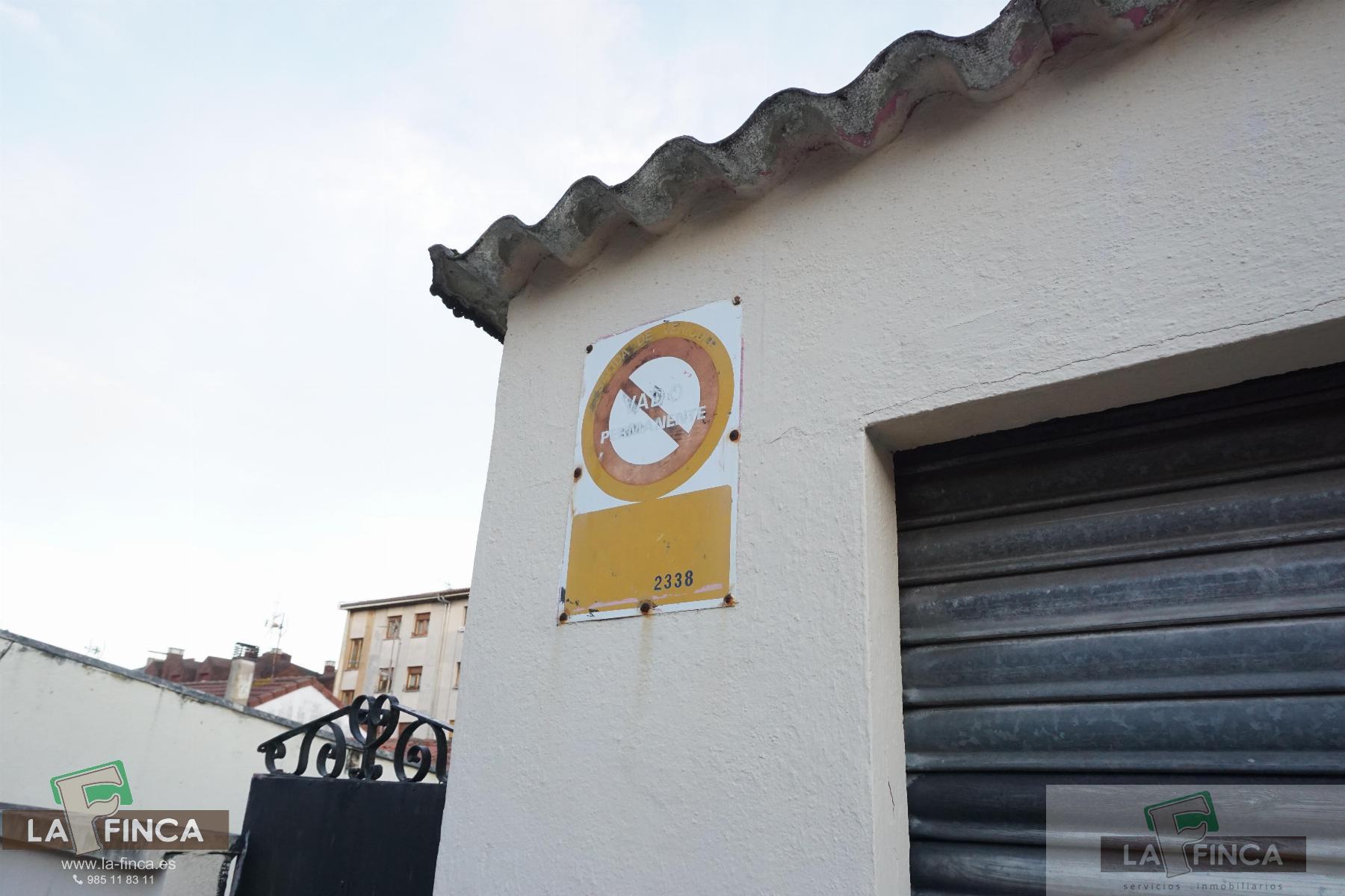 For sale of land in Oviedo