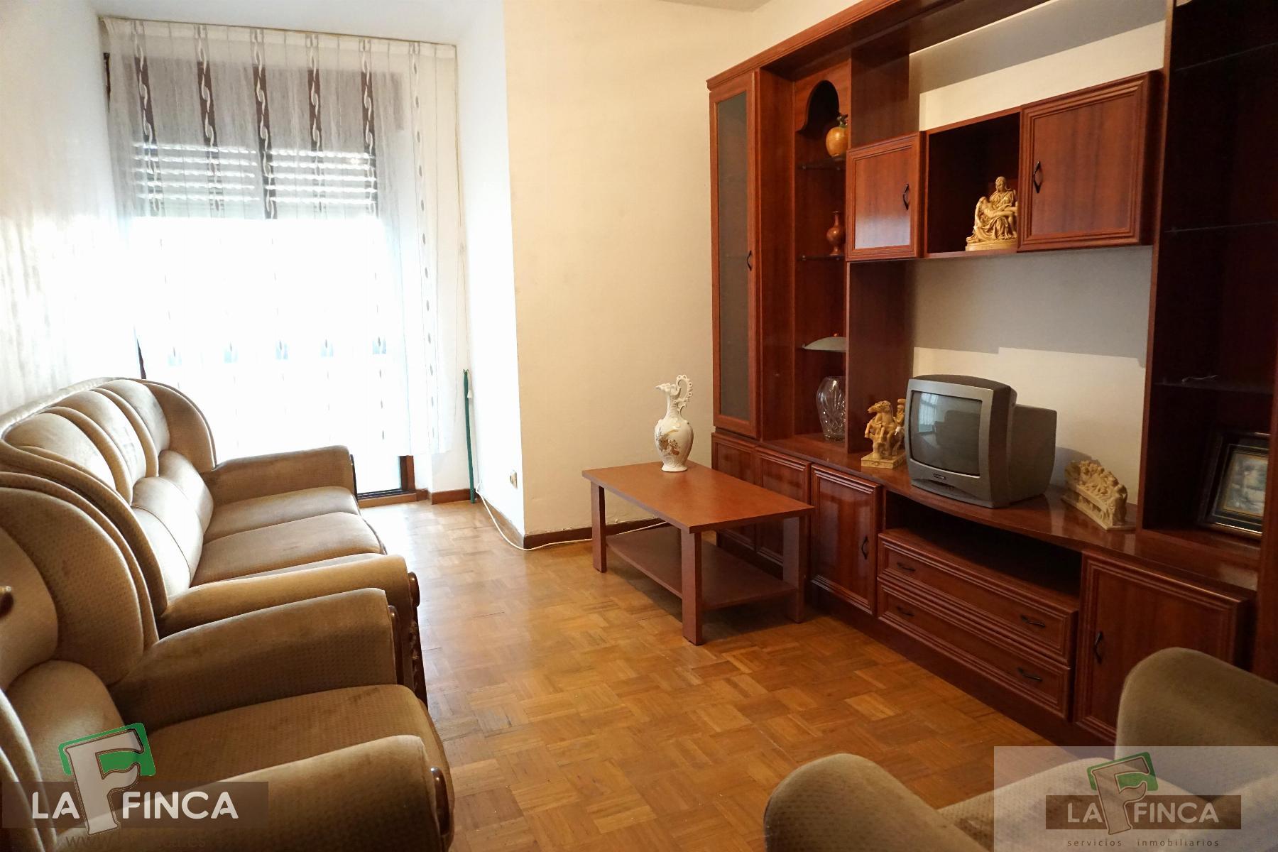 For sale of flat in Llanera