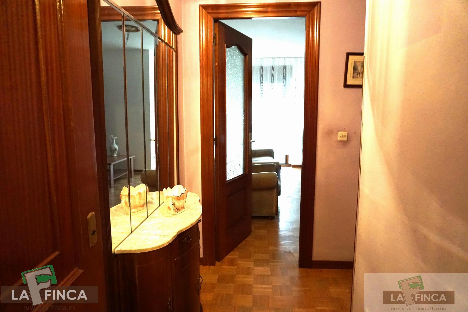 For sale of flat in Llanera