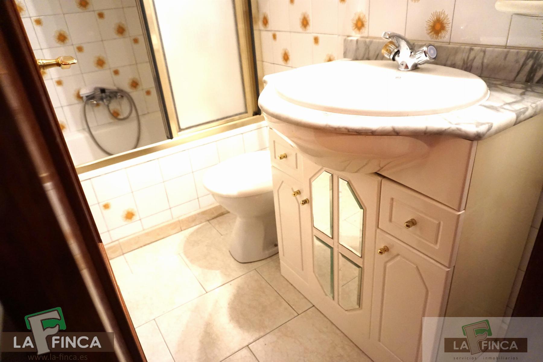 For sale of flat in Llanera