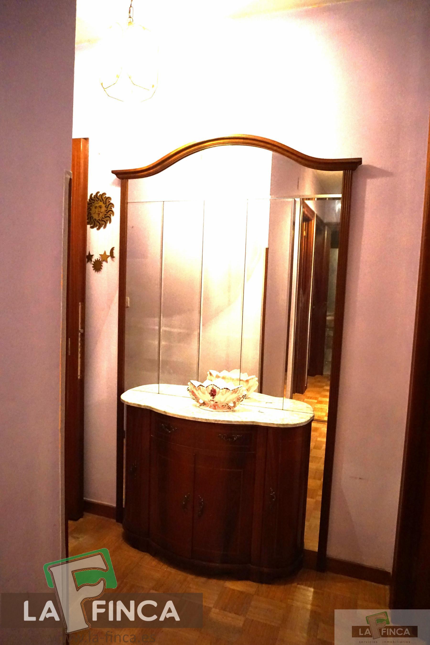 For sale of flat in Llanera