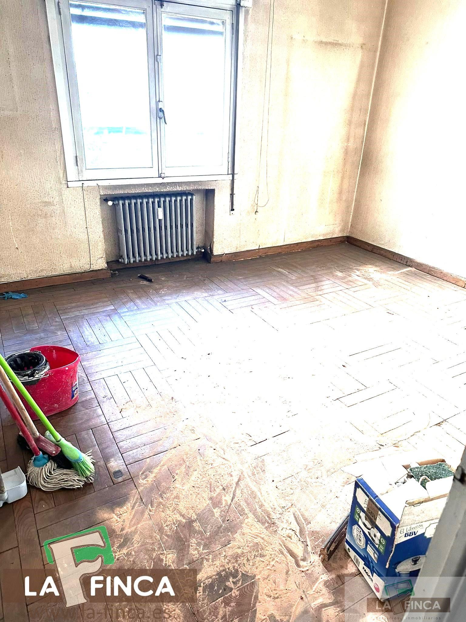 For sale of flat in Oviedo