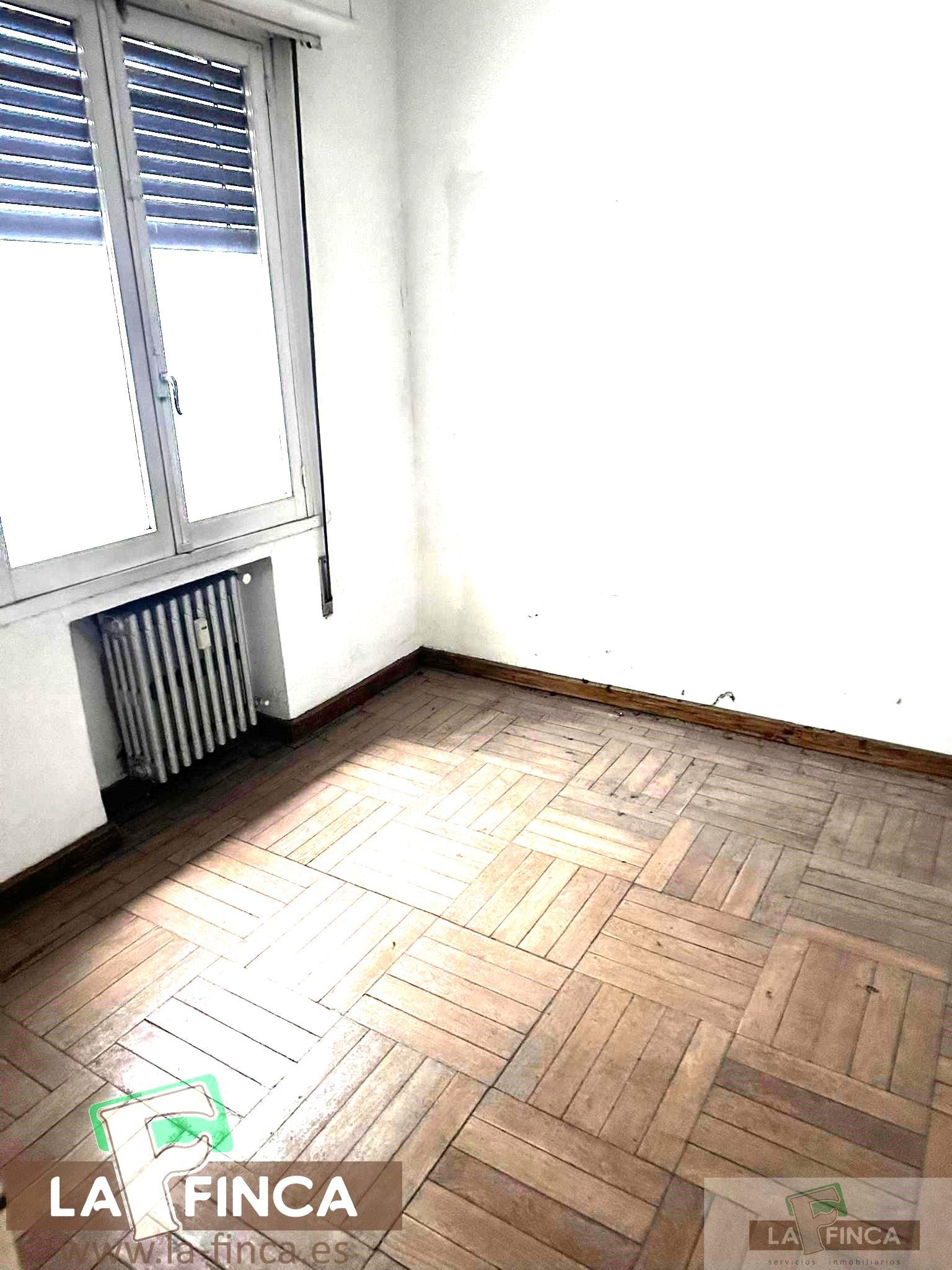 For sale of flat in Oviedo
