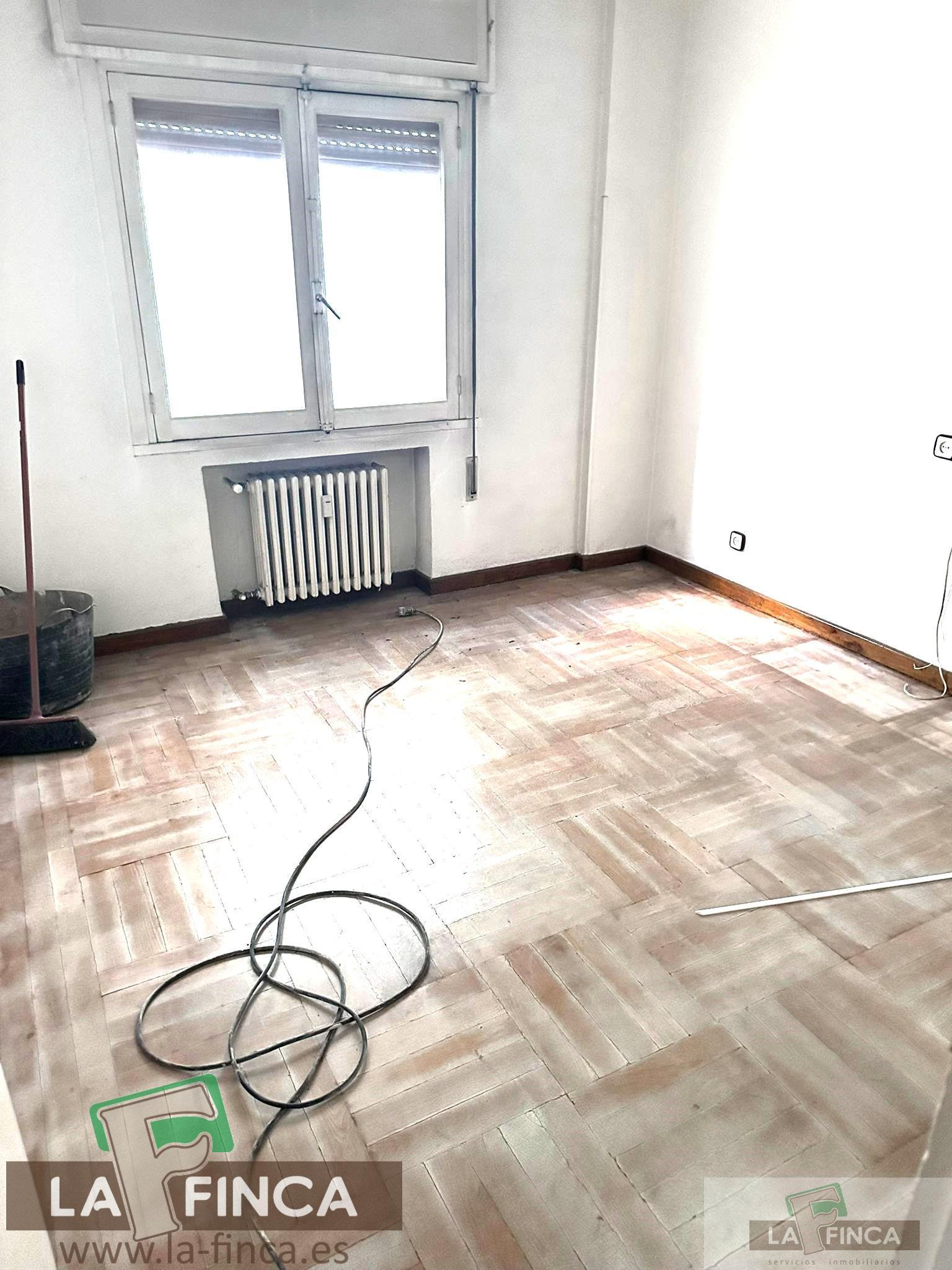 For sale of flat in Oviedo