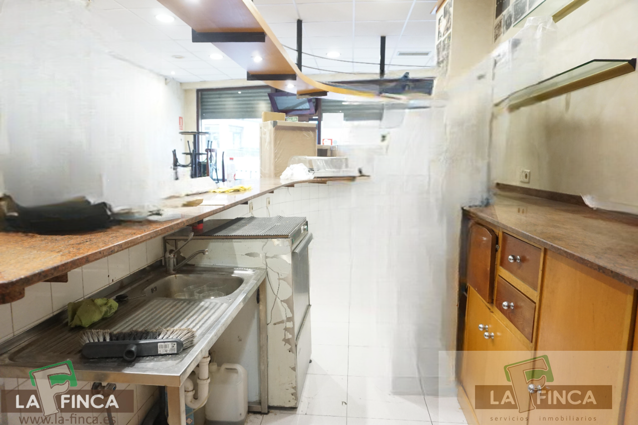 For sale of commercial in Oviedo