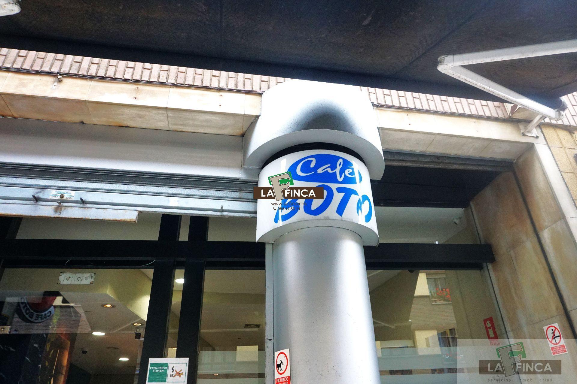 For sale of commercial in Oviedo