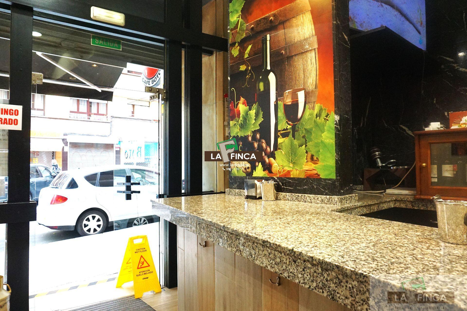 For sale of commercial in Oviedo