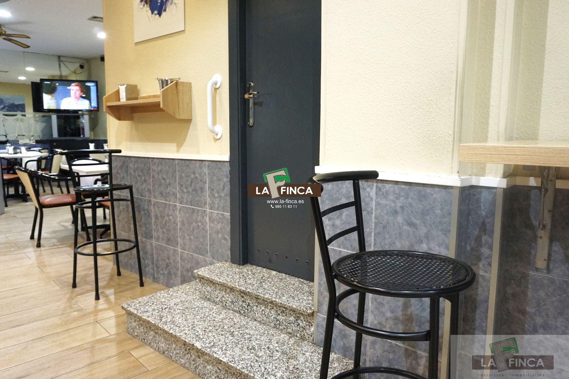 For sale of commercial in Oviedo