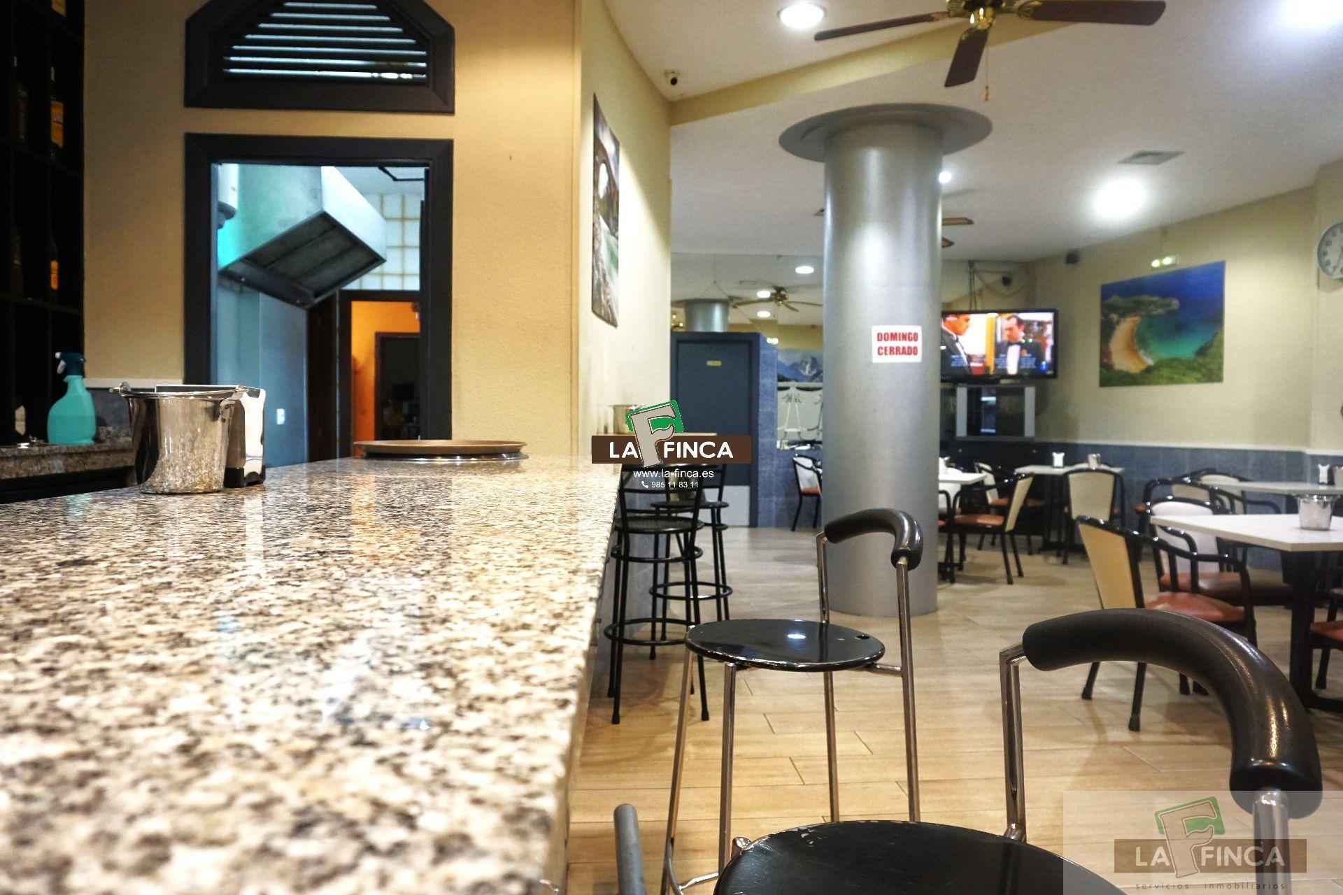 For sale of commercial in Oviedo