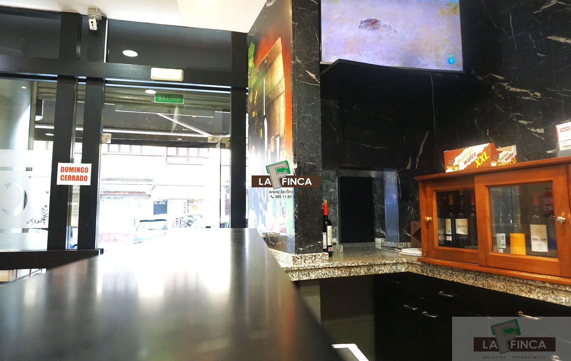 For sale of commercial in Oviedo