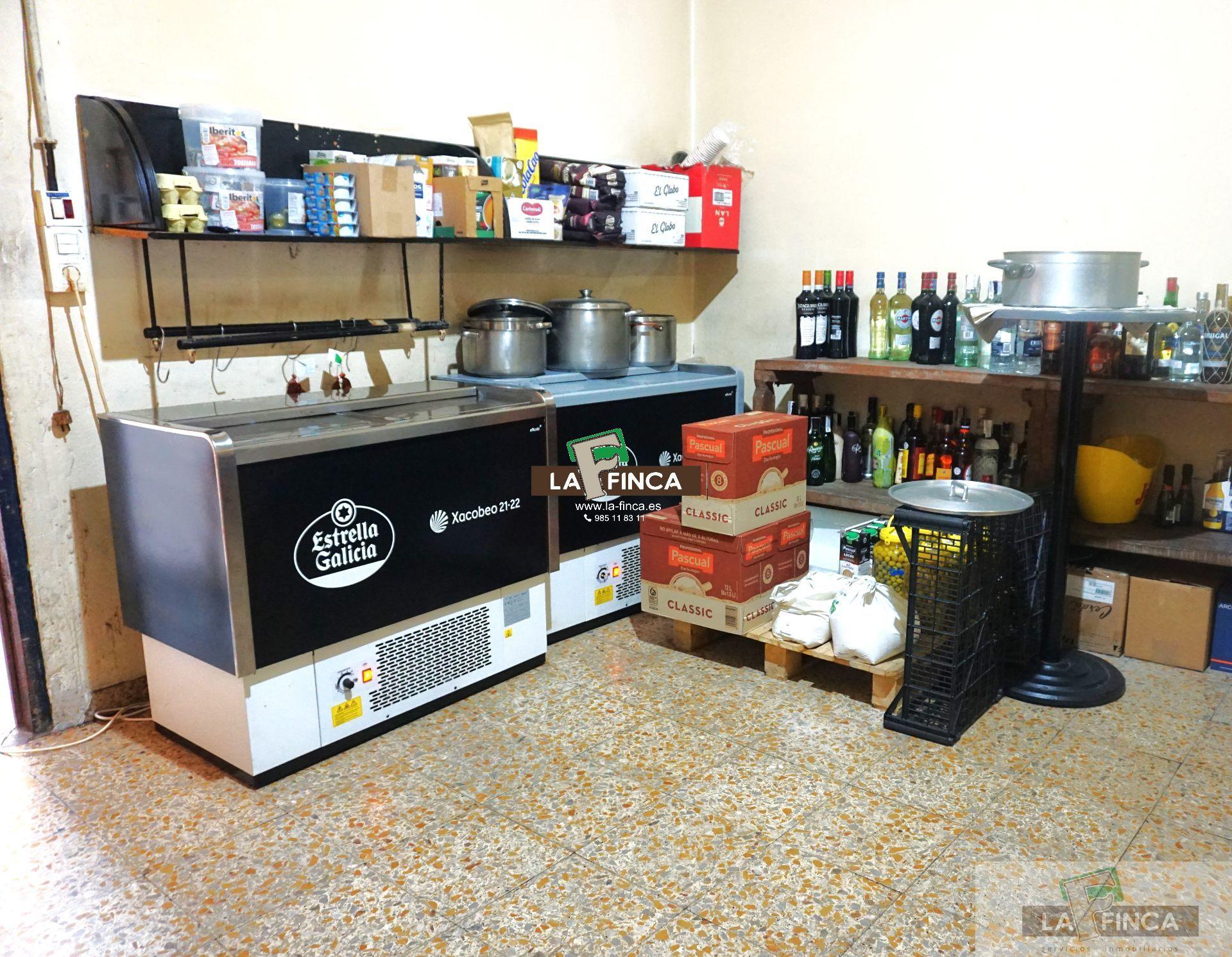 For sale of commercial in Oviedo