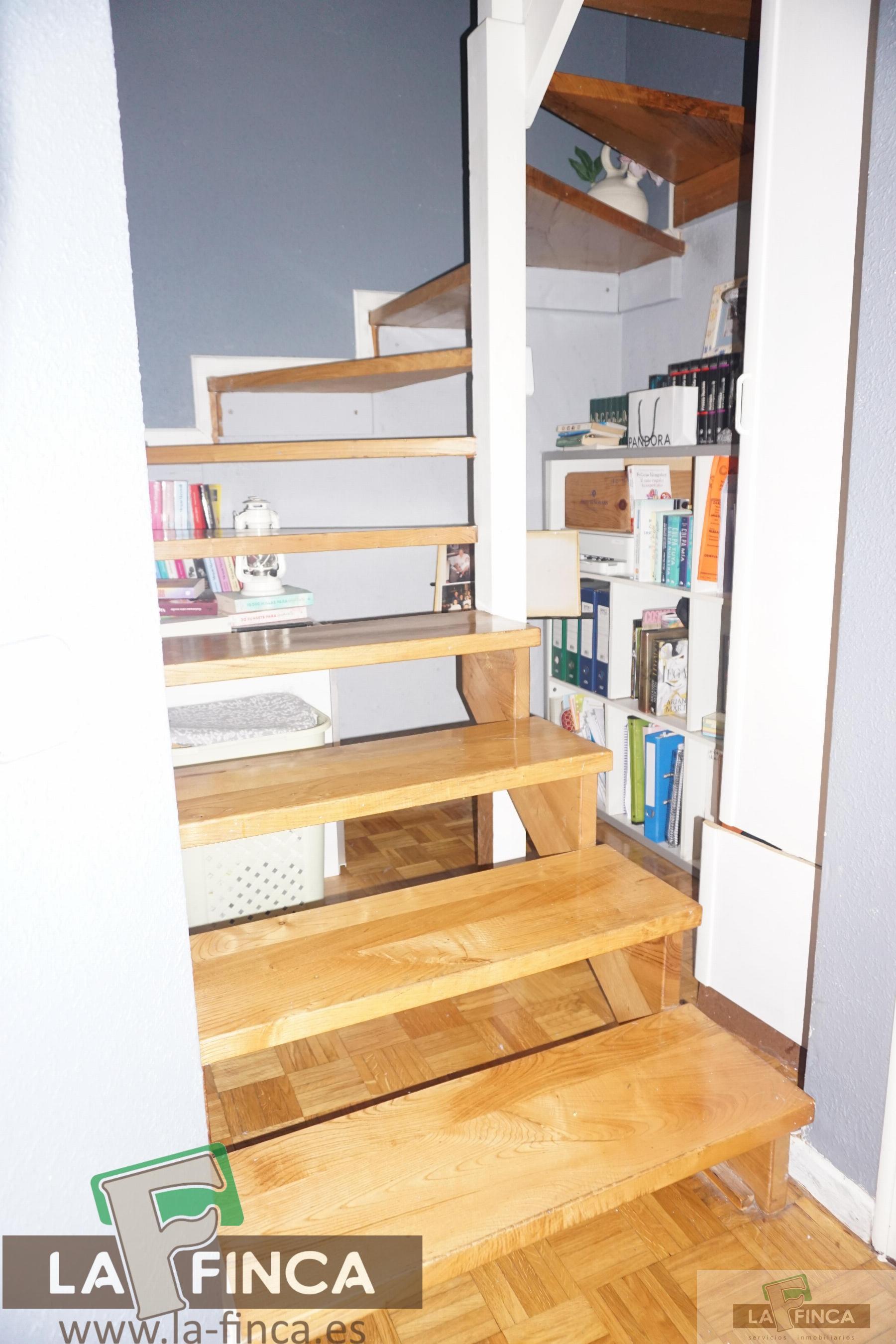 For sale of duplex in Oviedo