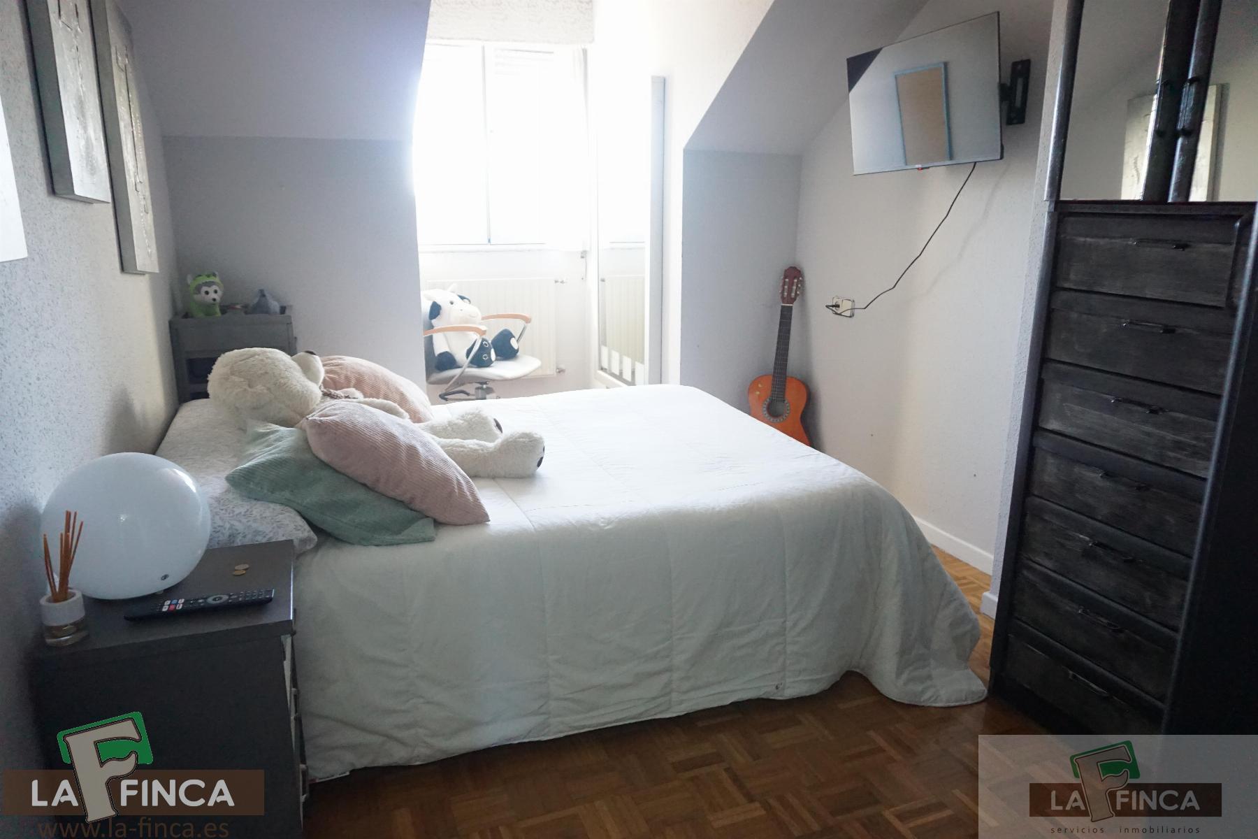 For sale of duplex in Oviedo