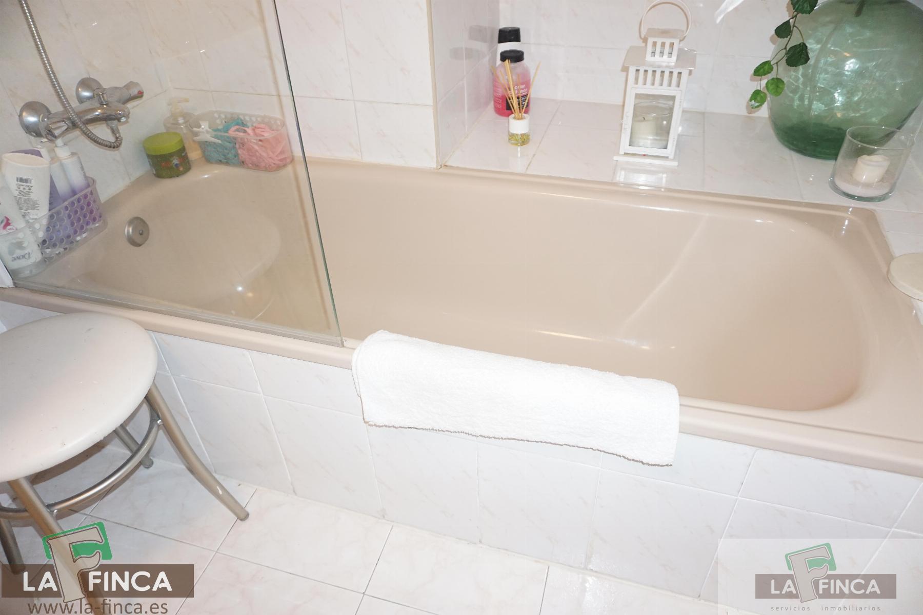 For sale of duplex in Oviedo