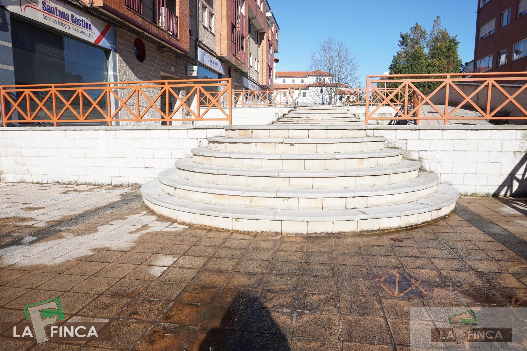 For sale of duplex in Oviedo