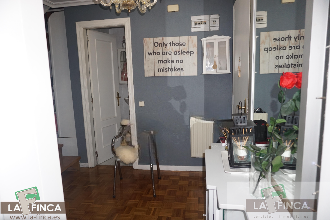 For sale of duplex in Oviedo