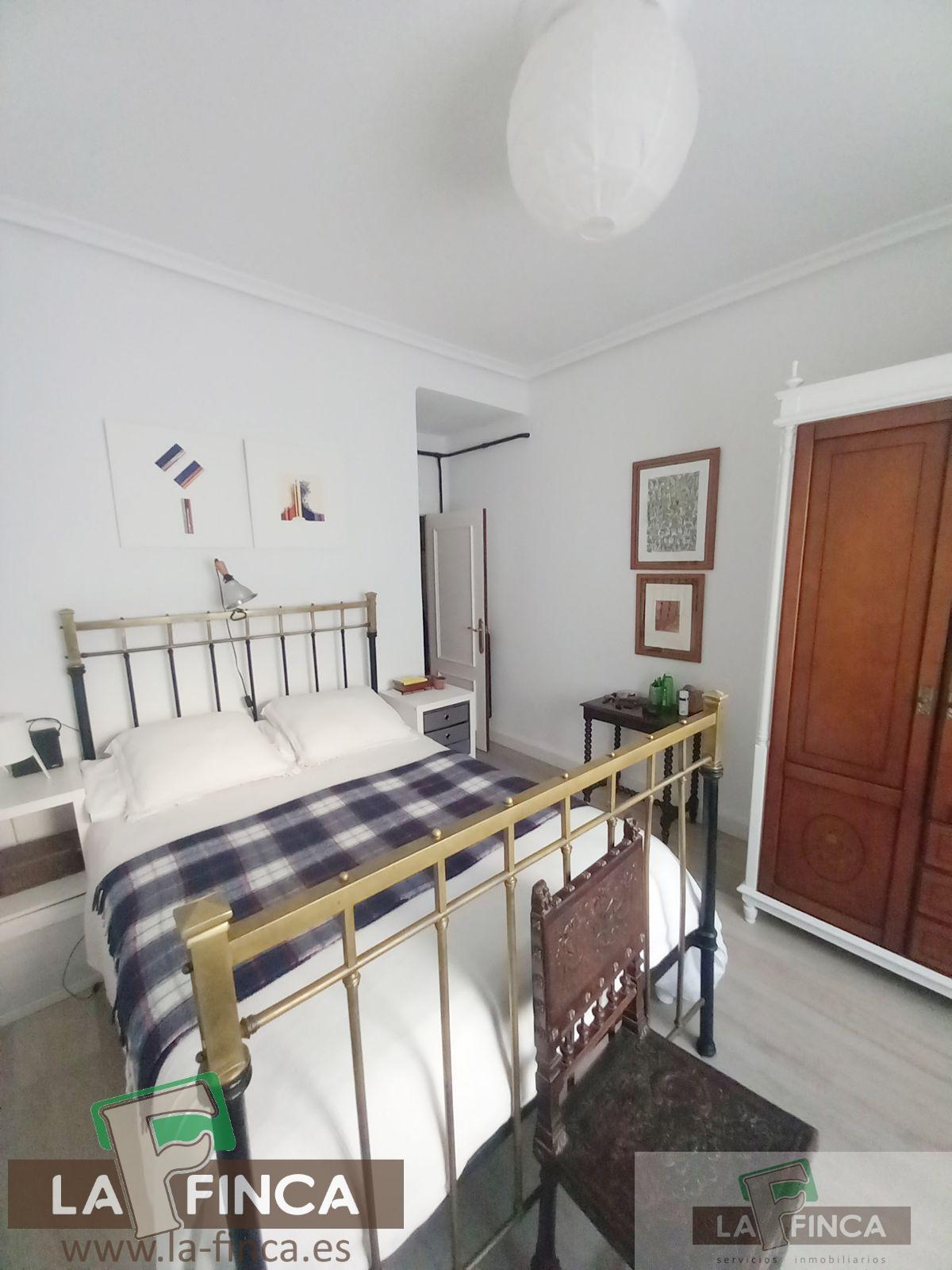 For sale of flat in Oviedo