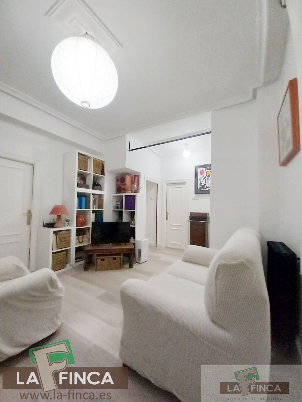 For sale of flat in Oviedo