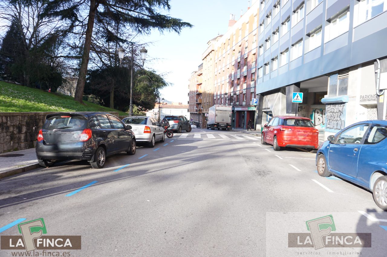 For sale of flat in Oviedo