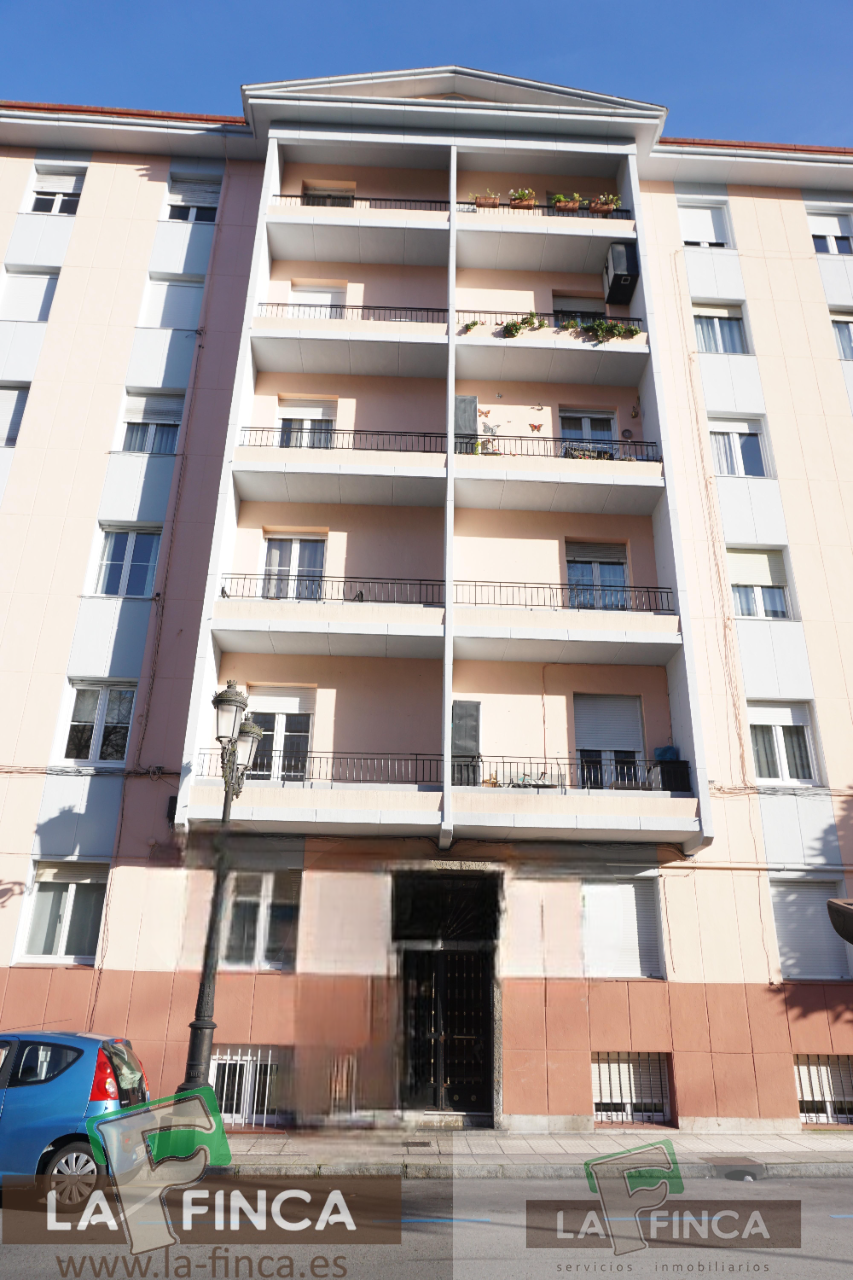 For sale of flat in Oviedo
