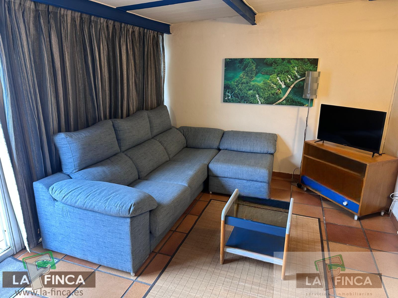 For sale of penthouse in Oviedo