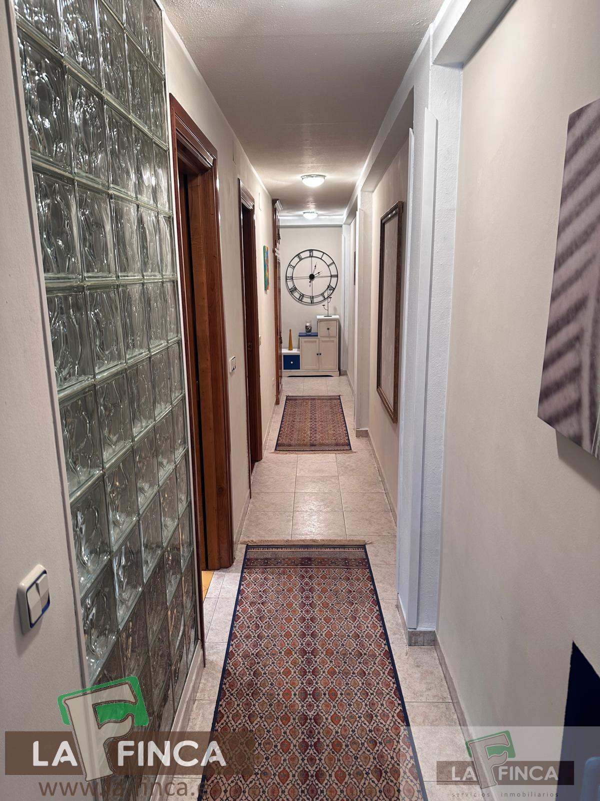 For sale of penthouse in Oviedo