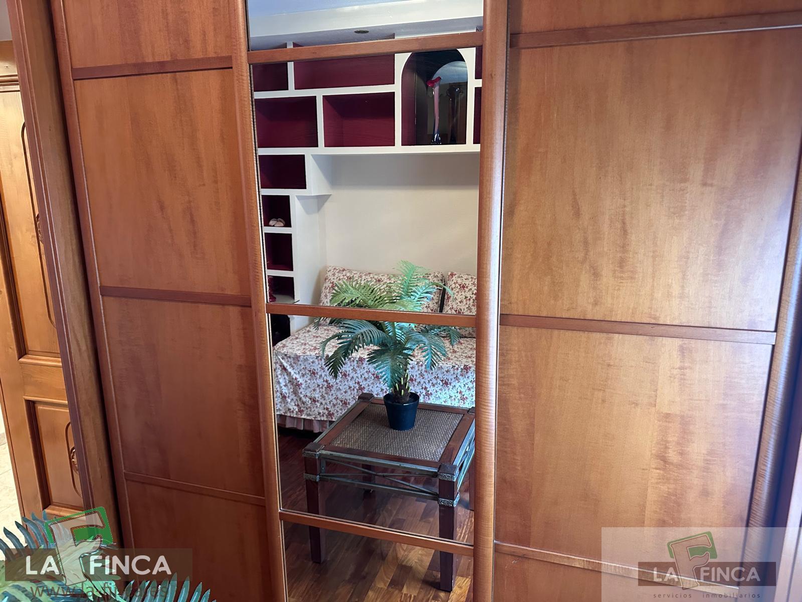 For sale of penthouse in Oviedo