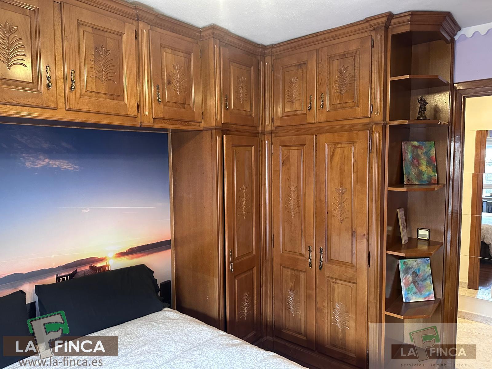 For sale of penthouse in Oviedo
