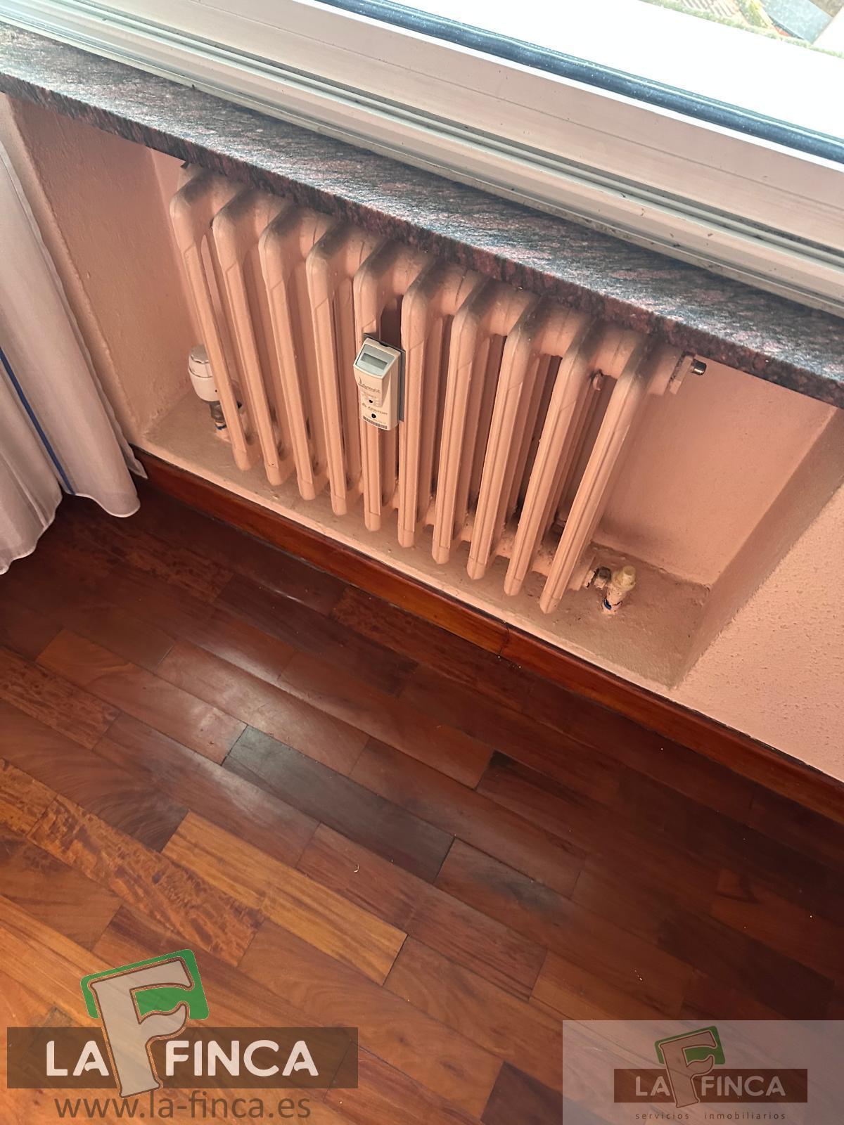 For sale of penthouse in Oviedo