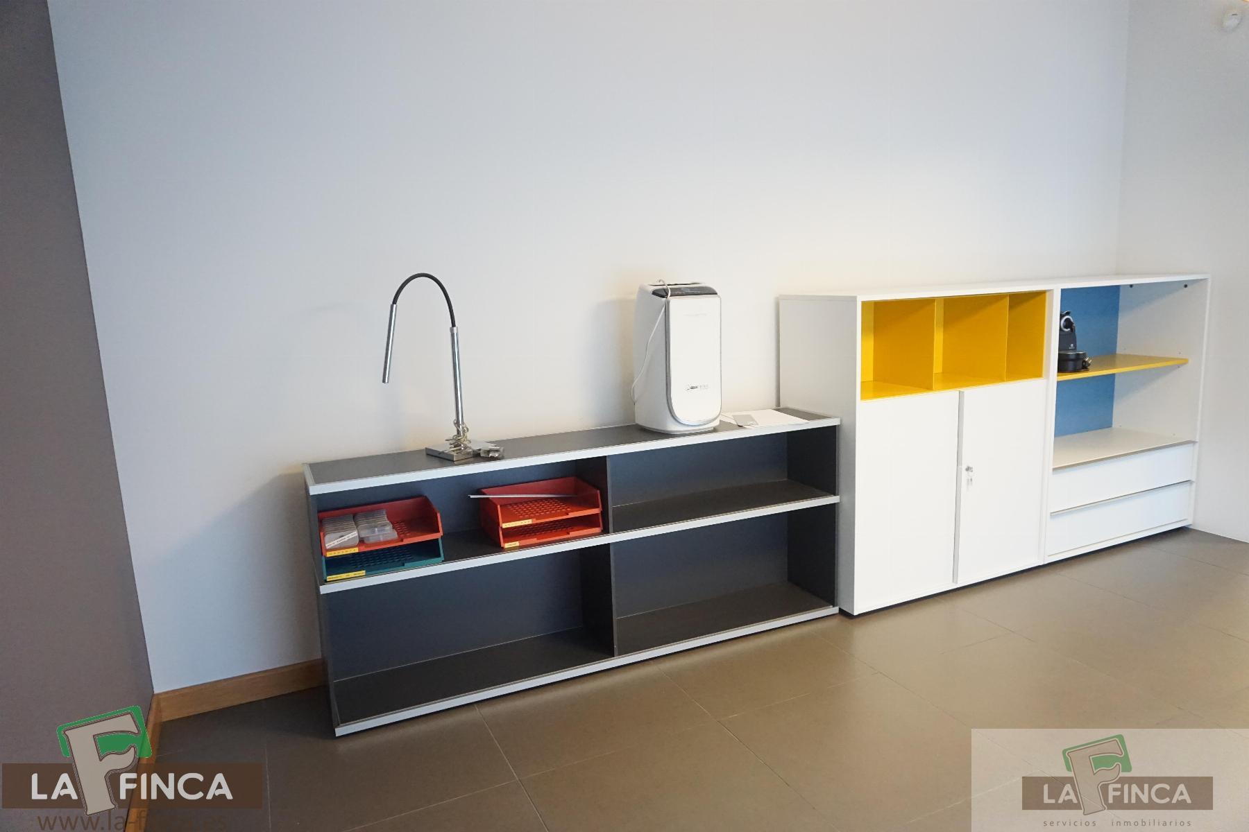 For sale of commercial in Oviedo