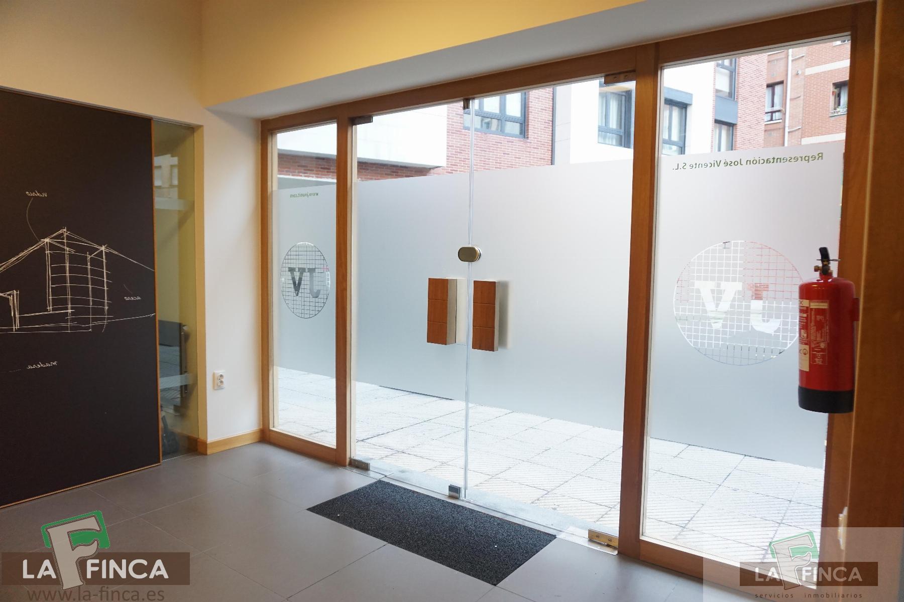 For sale of commercial in Oviedo