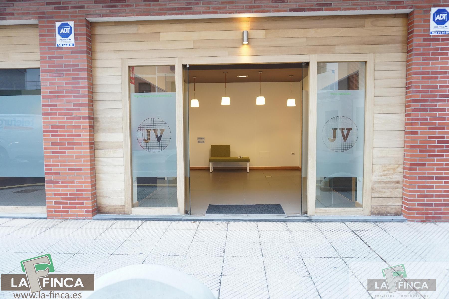 For sale of commercial in Oviedo