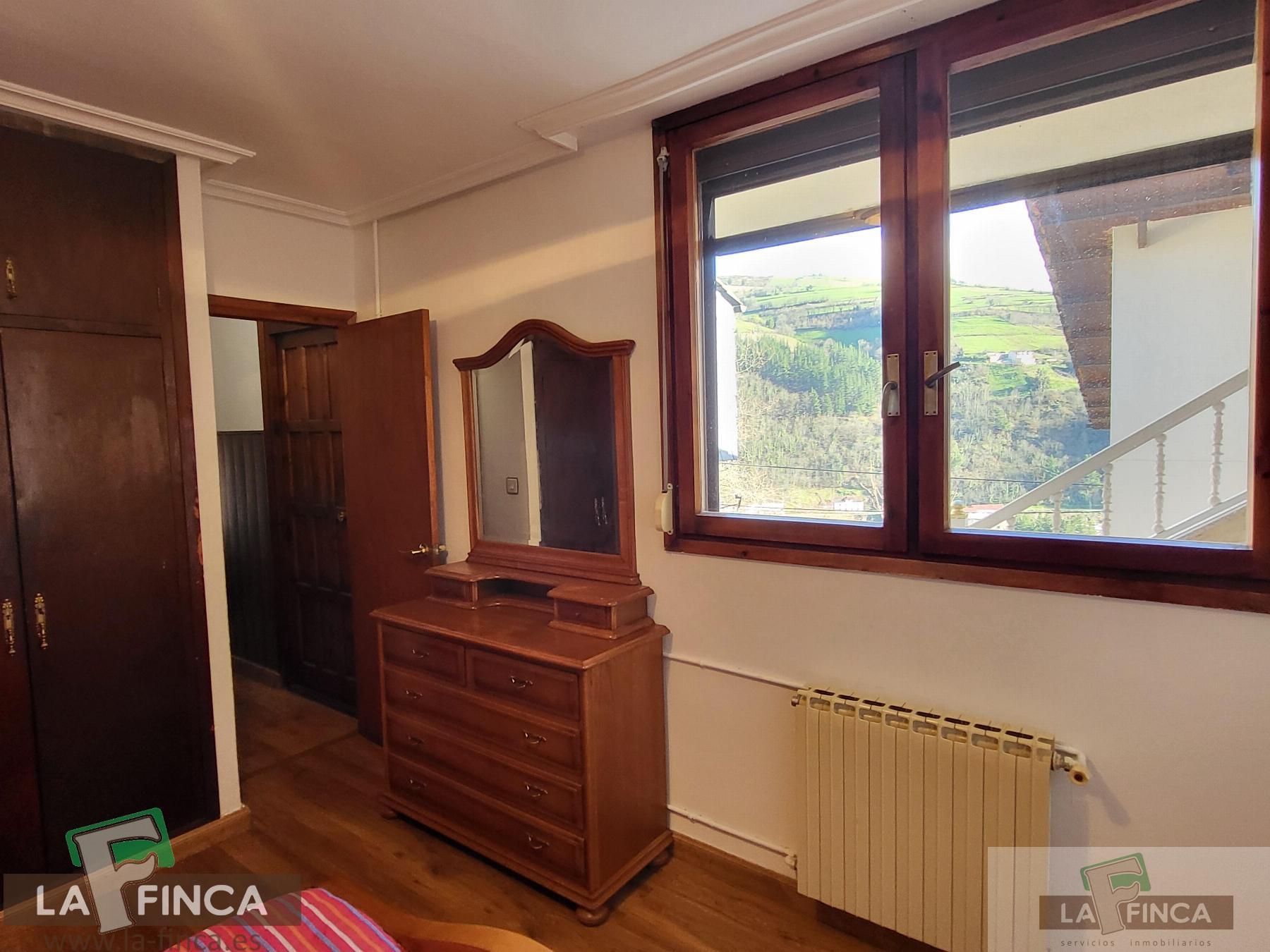 For sale of house in Cangas del Narcea