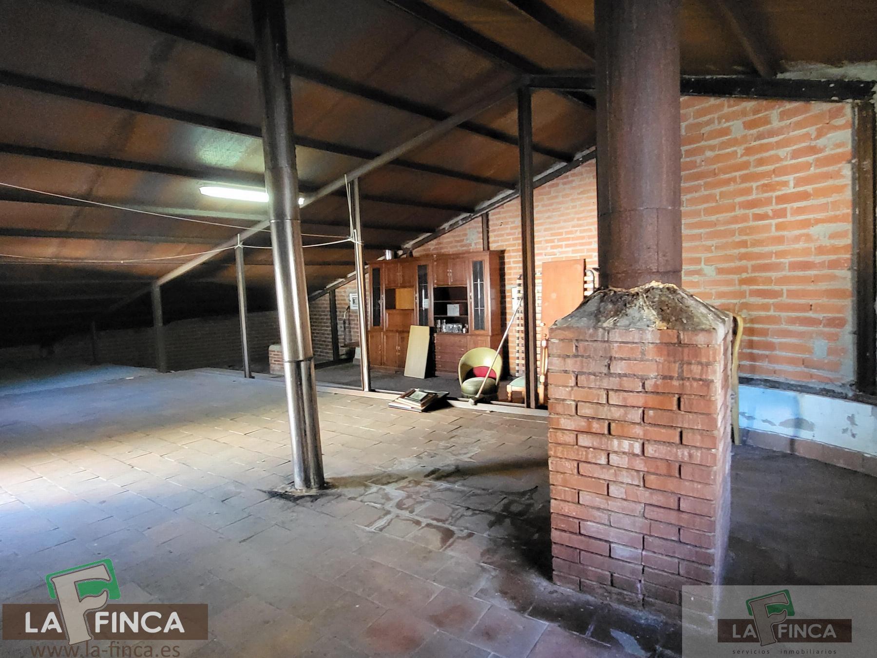 For sale of house in Cangas del Narcea