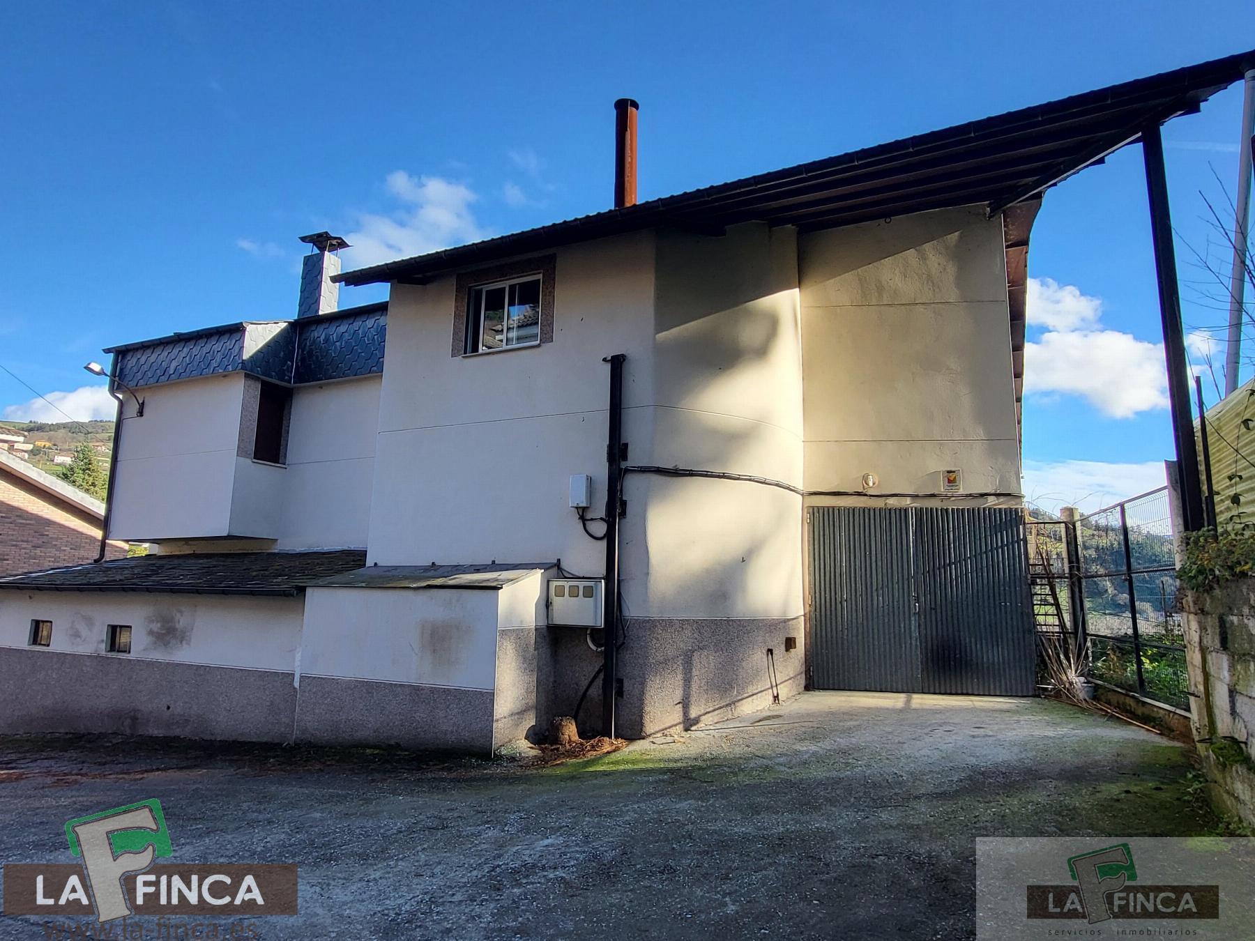 For sale of house in Cangas del Narcea