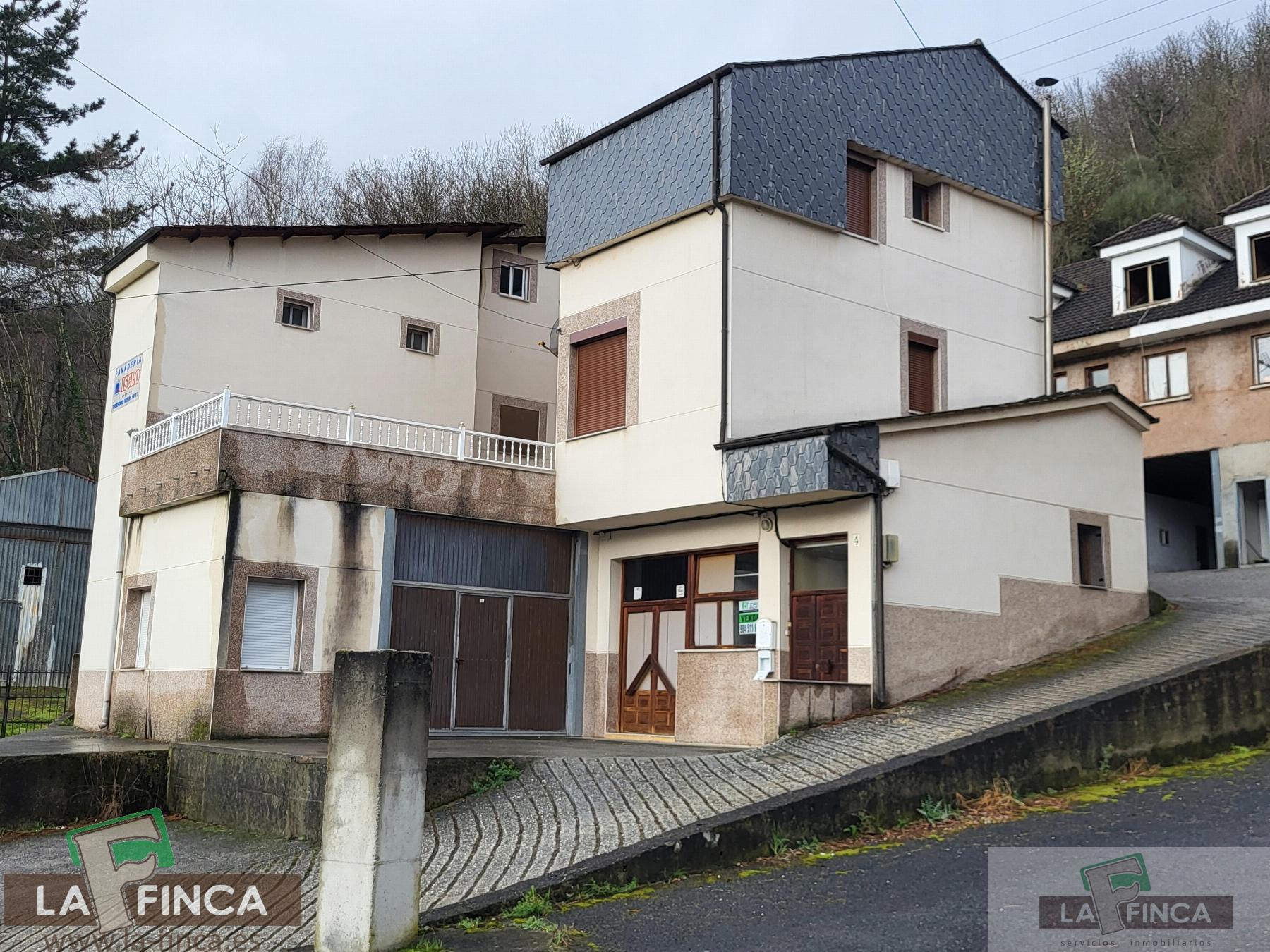 For sale of house in Cangas del Narcea