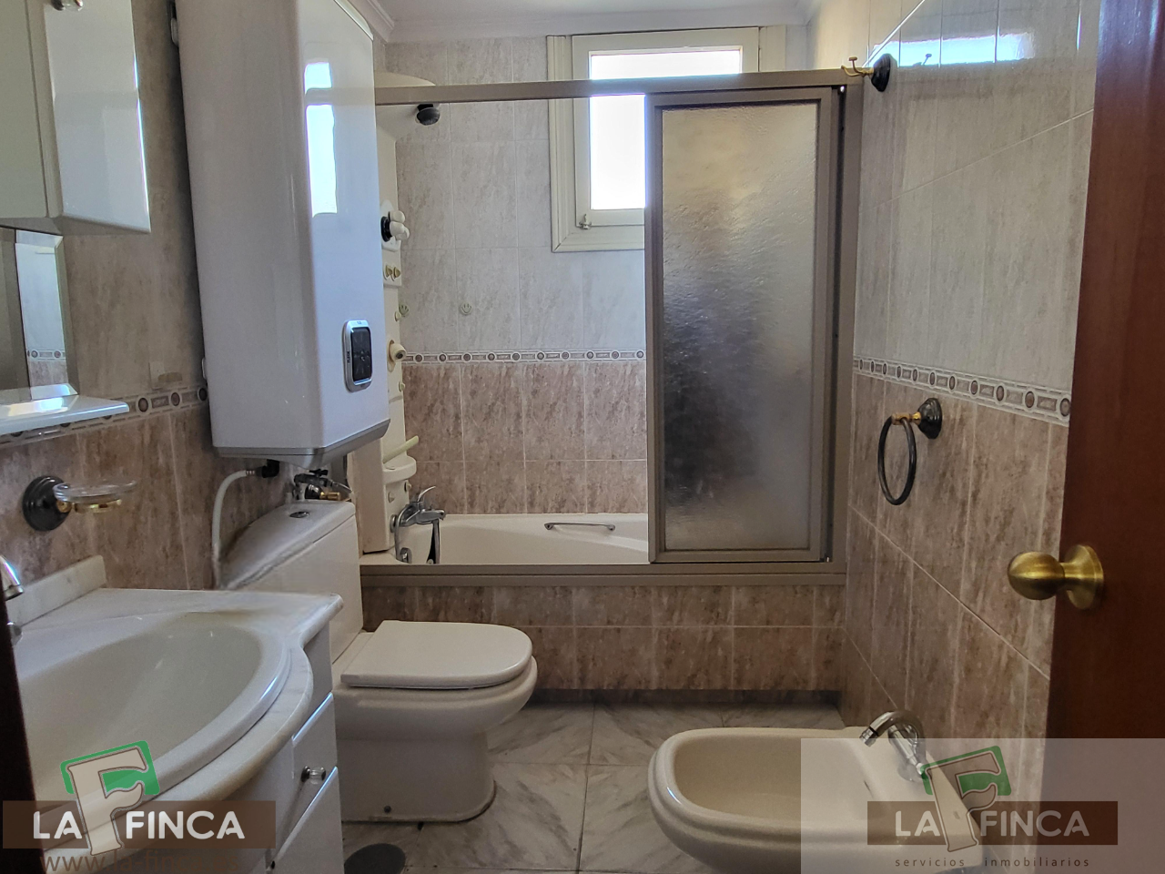 For sale of house in Cangas del Narcea