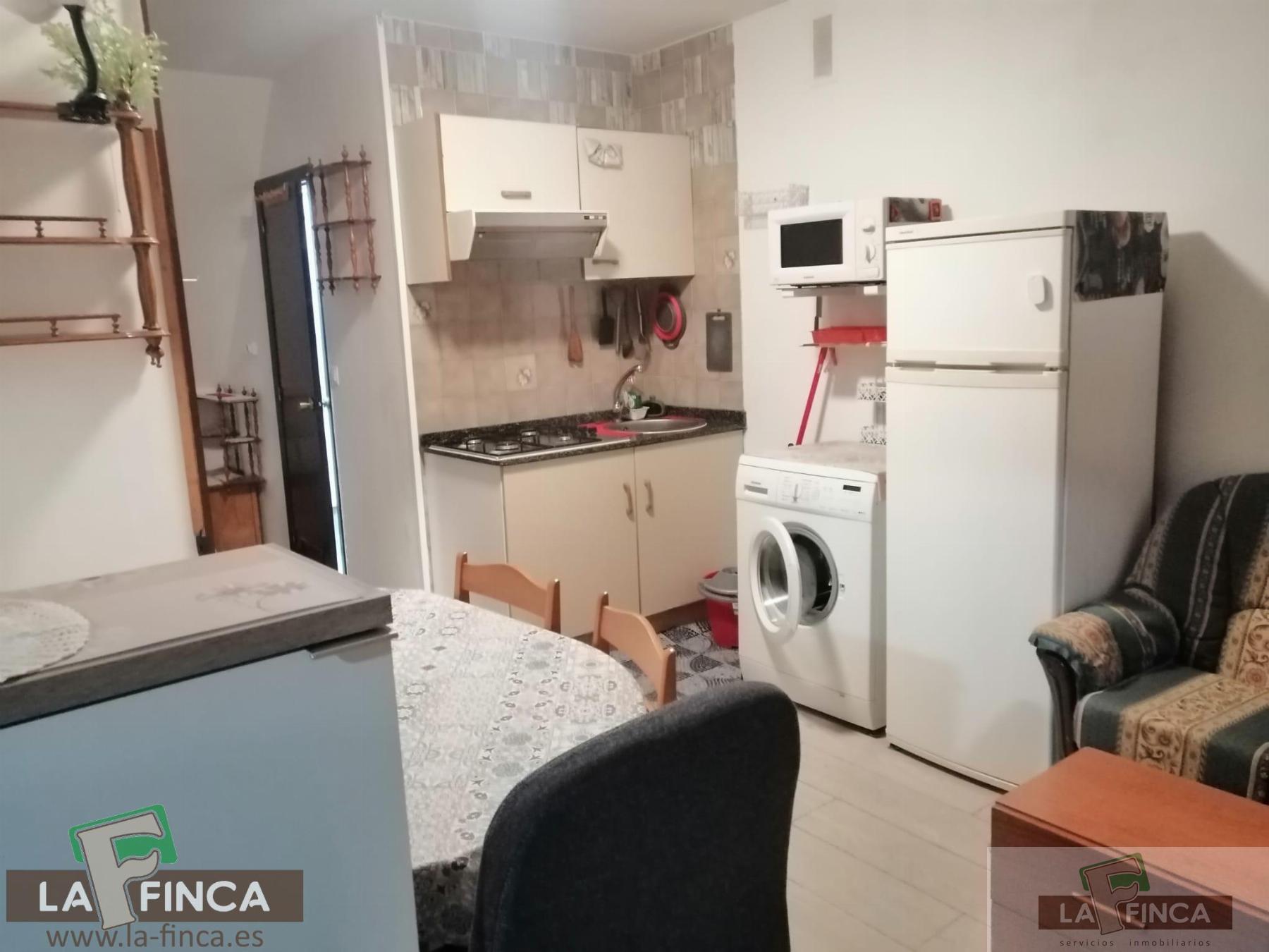 For sale of study in Oviedo