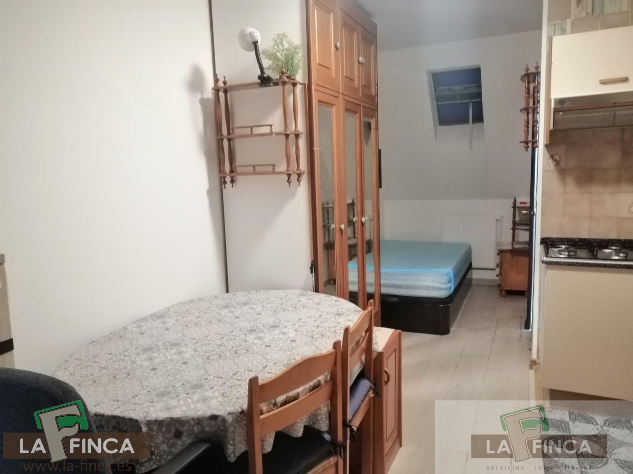 For sale of study in Oviedo