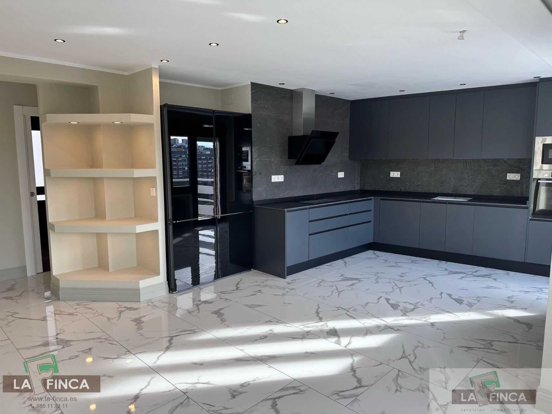 For sale of flat in Oviedo