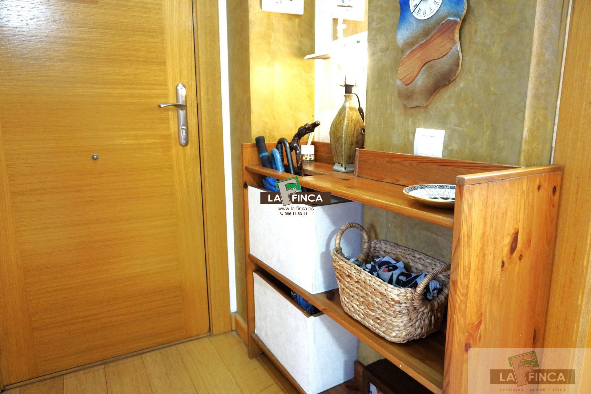 For sale of penthouse in Oviedo
