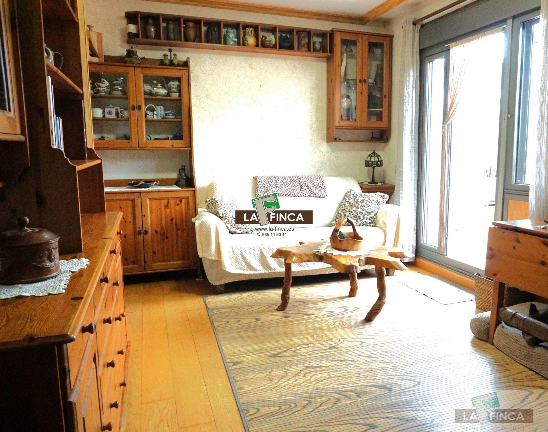 For sale of penthouse in Oviedo