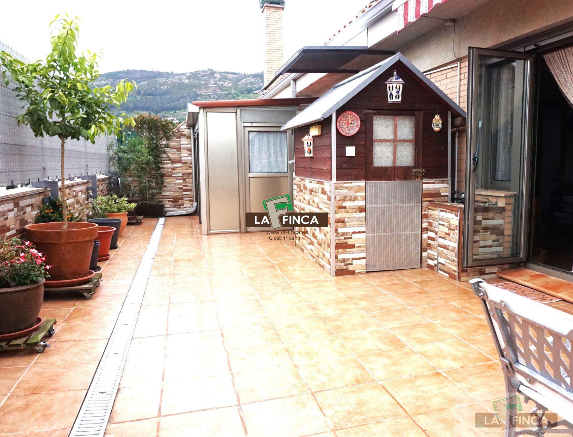 For sale of penthouse in Oviedo