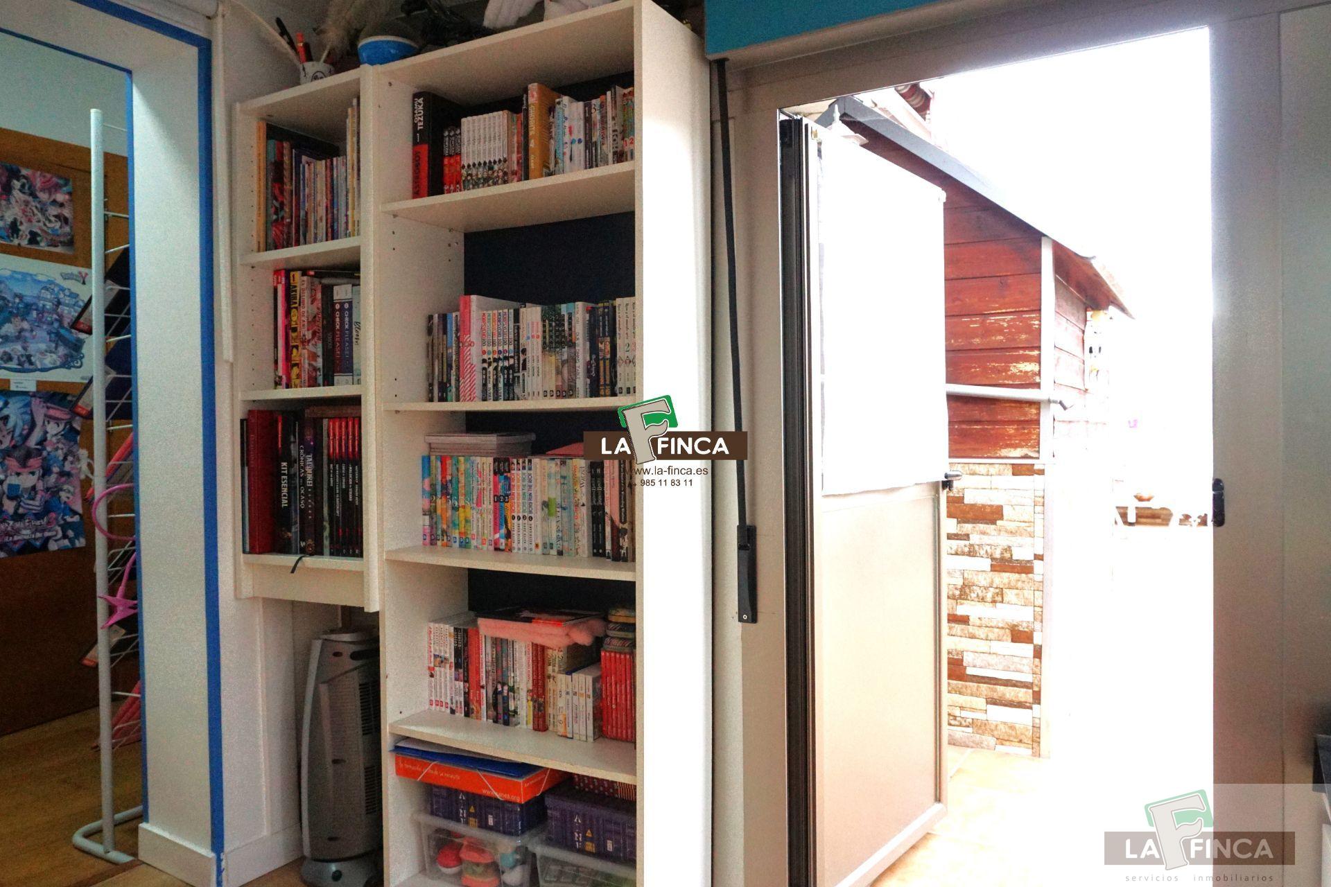 For sale of penthouse in Oviedo