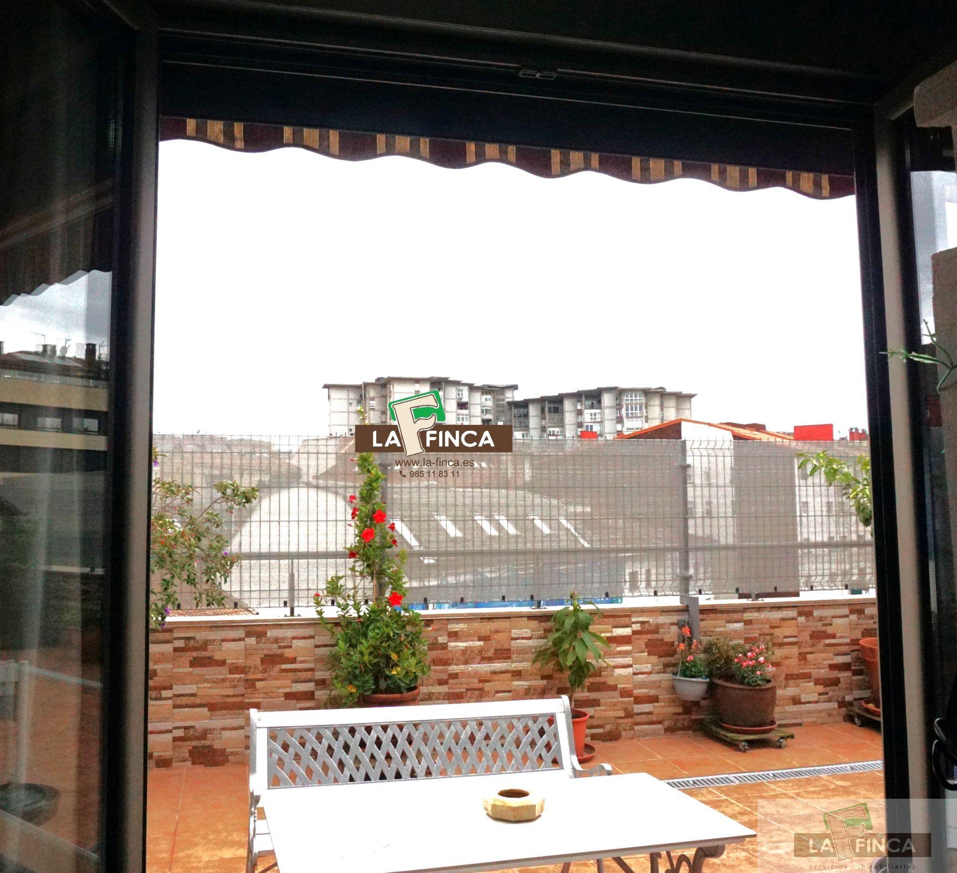For sale of penthouse in Oviedo