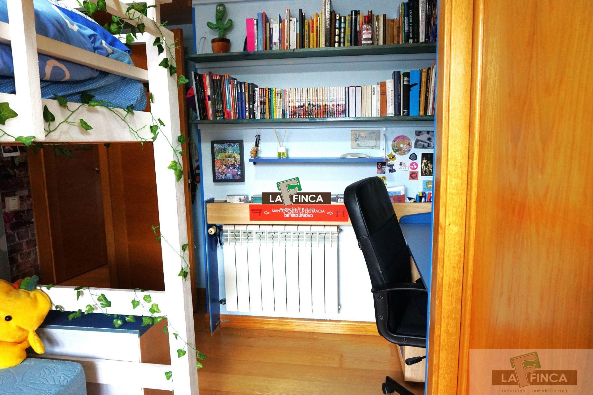 For sale of penthouse in Oviedo